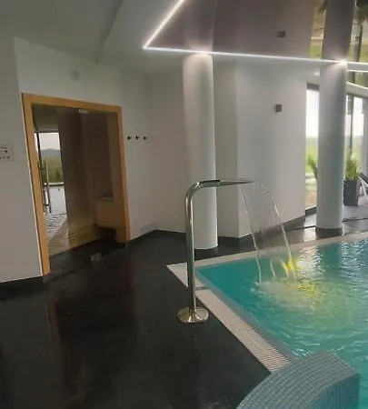 Wave Westin House Апартаменти